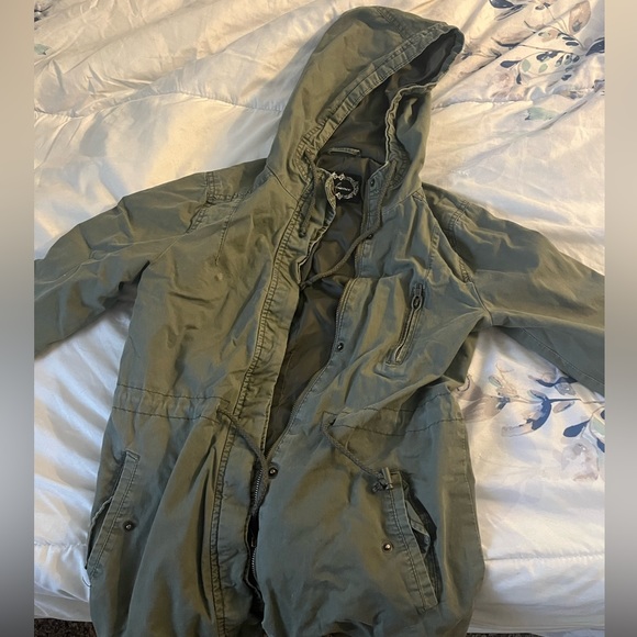 olive green women’s jacket - Picture 2 of 7